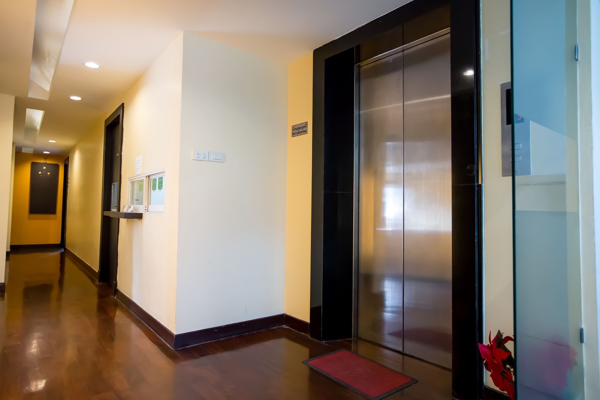 Snooze Hotel Thonglor Bangkok Luaran gambar